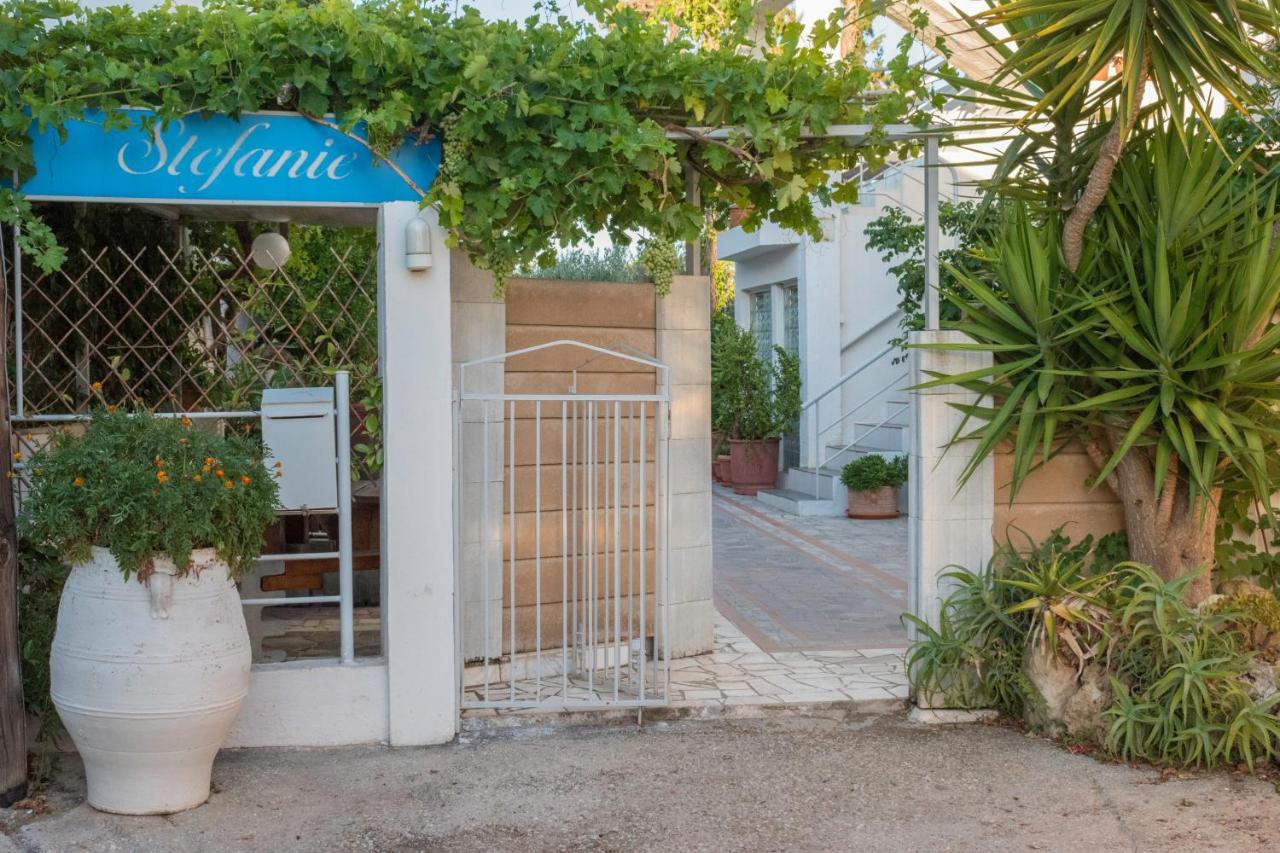 Stefanie Studios Agia Marina Exteriér fotografie