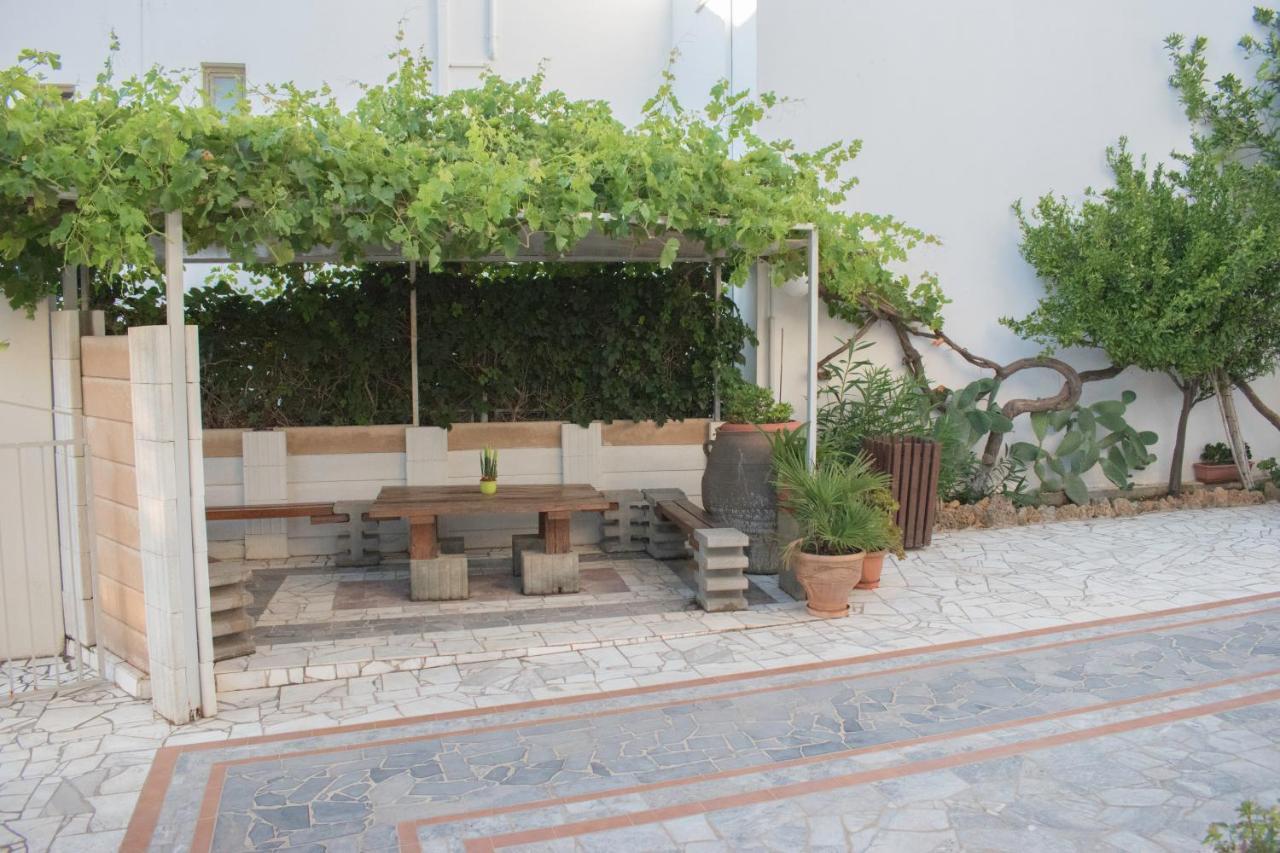 Stefanie Studios Agia Marina Exteriér fotografie