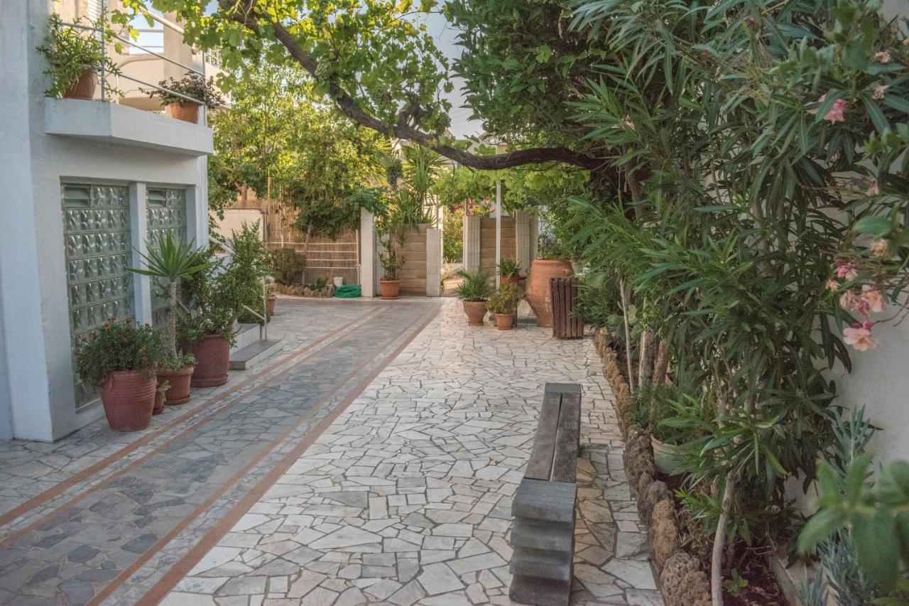 Stefanie Studios Agia Marina Exteriér fotografie